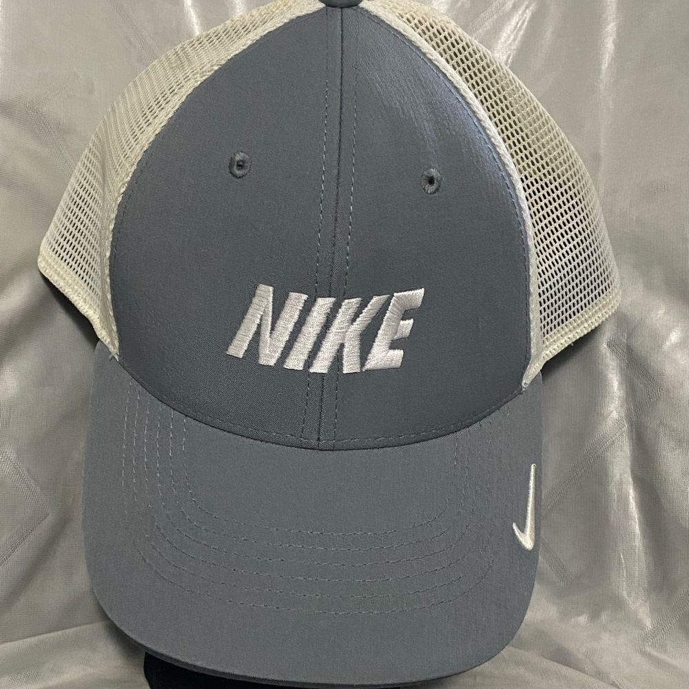 Nike LEGACY91 DRI-FIT size L/XL  Gray Baseball Cap/Hat